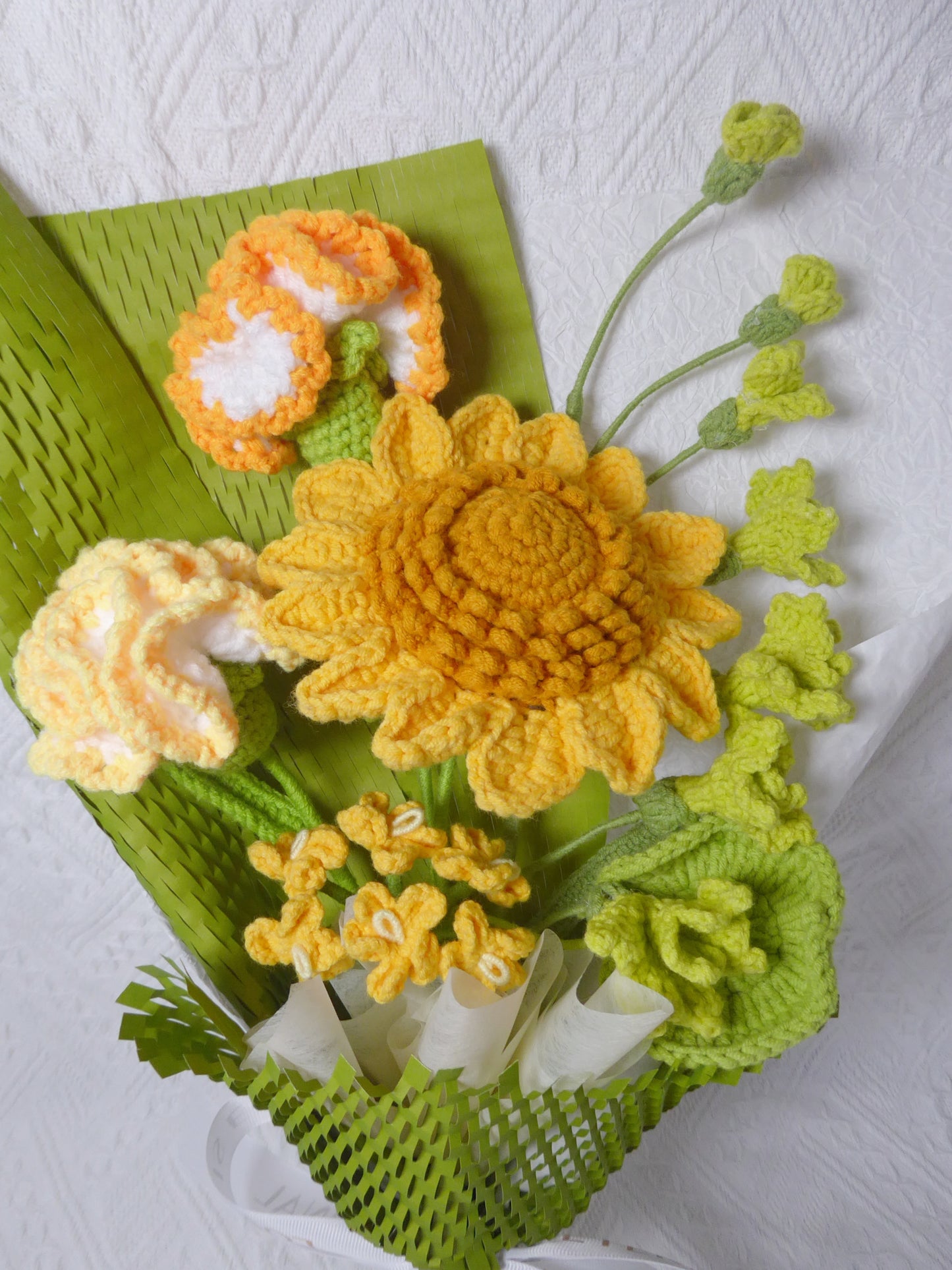 Crochet Flowers Bouquet Handmade, Finished Product, Sunflower, Carnation for Anniversary, Halloween,Birthday, Graduation, Girlfriend, Mother love forever gift (Copy)