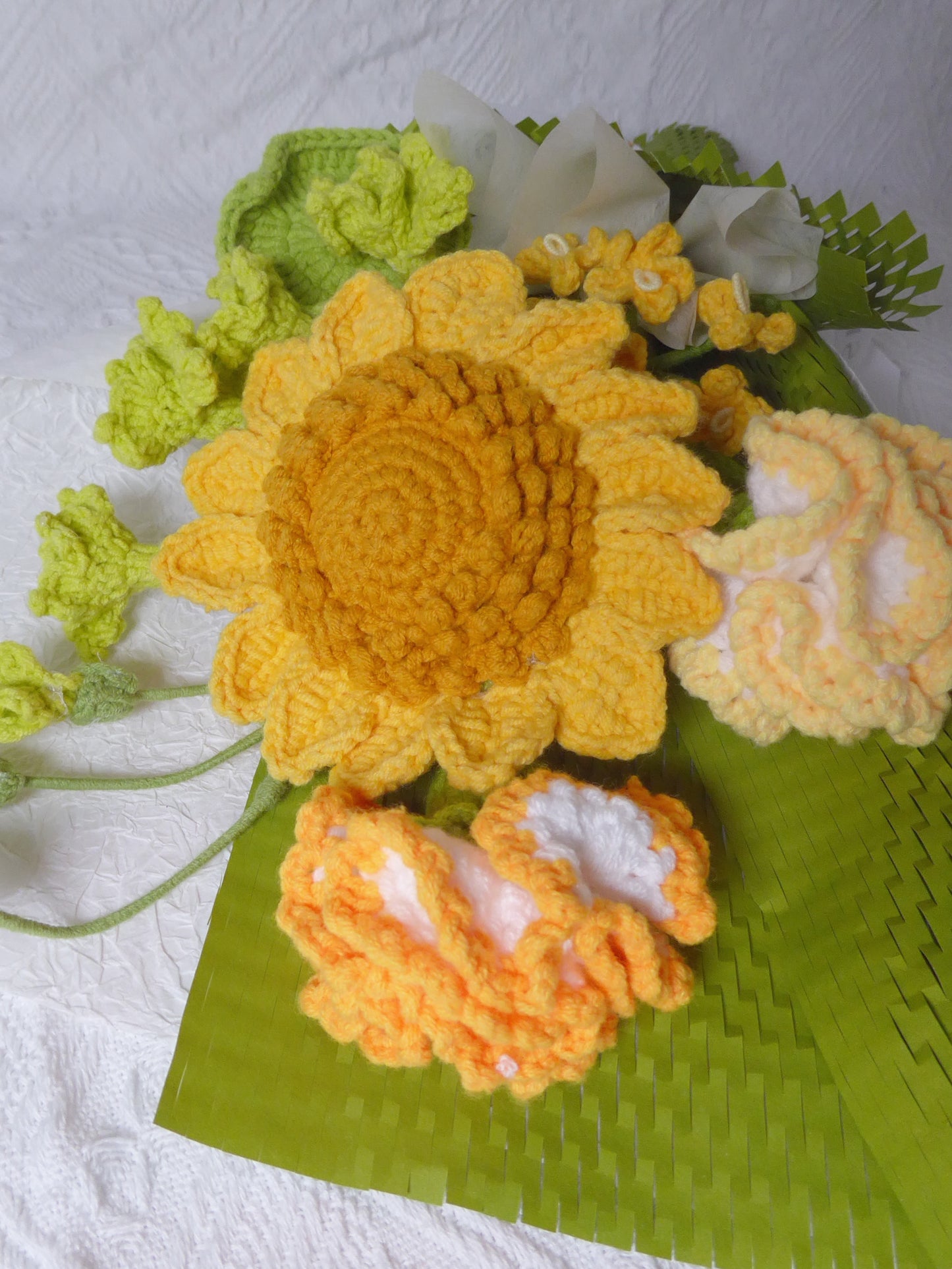 Crochet Flowers Bouquet Handmade, Finished Product, Sunflower, Carnation for Anniversary, Halloween,Birthday, Graduation, Girlfriend, Mother love forever gift (Copy)